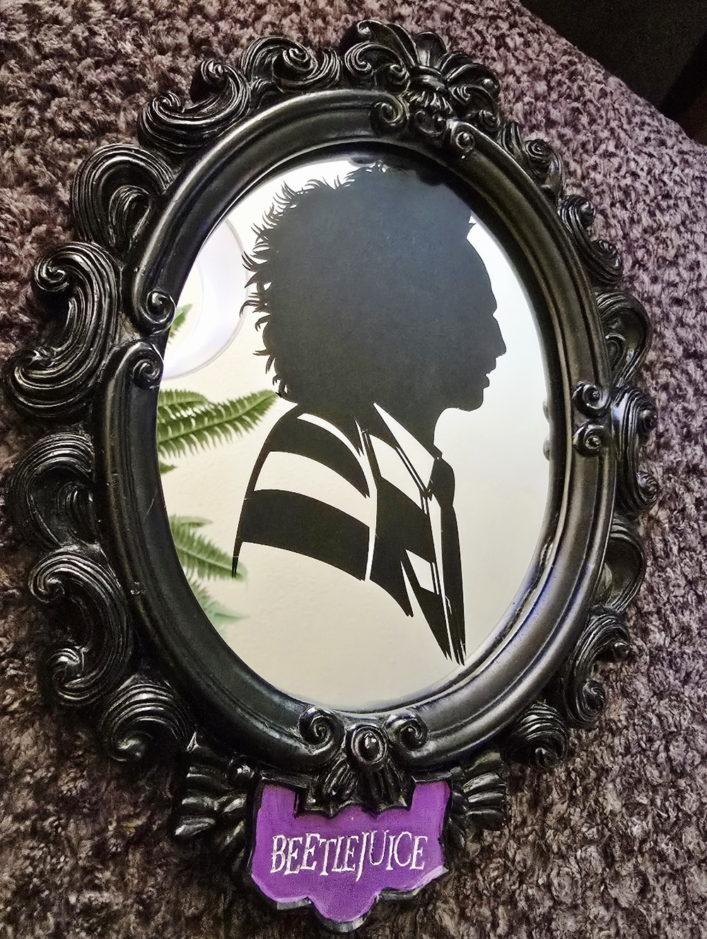 🖤 Beetlejuice & Lydia Silhouette Frames – Spirit Halloween Set (WB Licensed) 🖤 - Picture 4 of 9